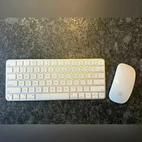 Apple Magic Keyboard and Mouse - Picture 3 of 3